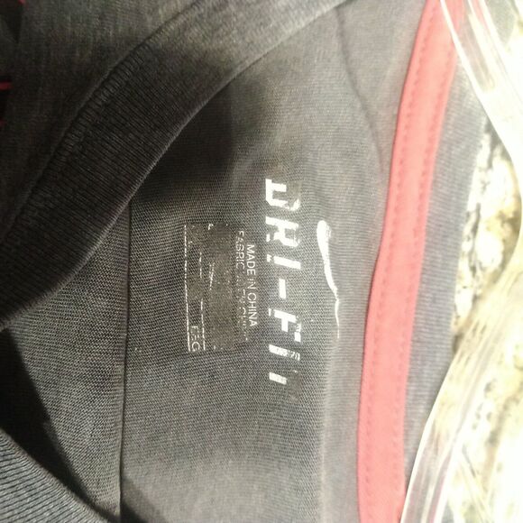 Nike T Shirt LeBron James Lion Special Edition Dri Fit Gray XL - Picture 9 of 10